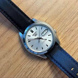 SEIKO 5 (SNK355) AUTOMATIC 36mm STAINLESS STEEL WATCH W/ 2 BANDS INCLUDED